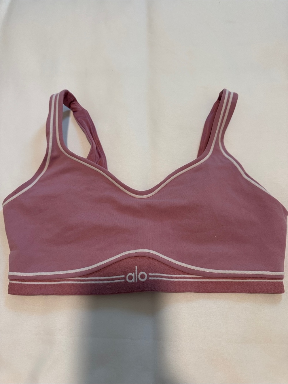 ALO Yoga airbrush heart throb wild rose Bra
